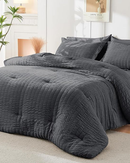 HYMOKEGE Seersucker Queen Comforter Set 3 Pieces, Lightweight Comforter Sets for Bedding, Bed Set with 1 All Season Soft Down Alternative Comforter and 2 Pillow Shams, Dark Grey - LeafyLoom