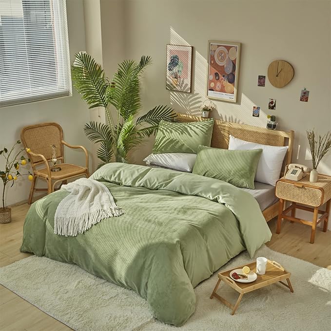 Wellboo Sage Green Velvet Comforter Sets California King Light Green Fluffy Bedding Cal King Solid Color Flannel Quilt Women Men Grass Green Comforters Micromink Sherpa Fuzzy Warm Plush Bedding Soft - LeafyLoom