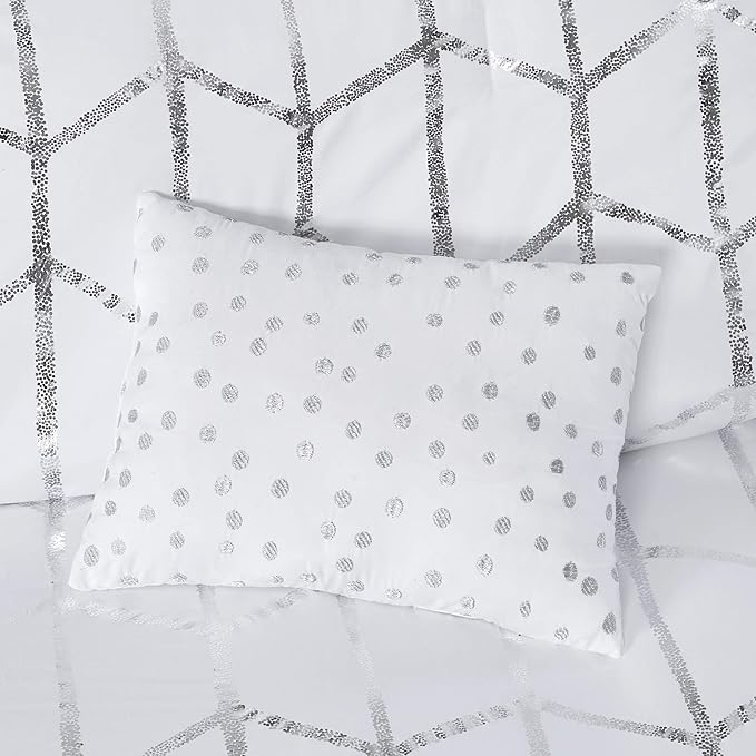 Intelligent Design Raina Full / Queen Comforter Set, Soft Microfiber Comforter Set Queen, Modern Geometric Metallic Bed Set, 5 Pieces College Bedding Comforter Set with 2 Shams, 2 Toss Pillows White - LeafyLoom