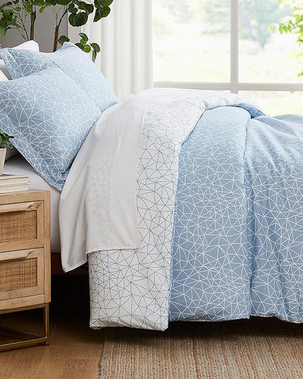 Southshore Fine Living, Inc. King Size Comforter Set with 2 Pillow Shams, Reversible Geometric Print is 2 Colors in 1 - Alternative Down Comforter King/Cal King, Soft Microfiber, Sky Blue & White - LeafyLoom