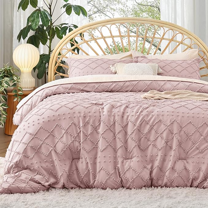 Bedsure Queen Comforter Set - Dusty Rose Boho Comforter, Tufted Shabby Chic Bedding Comforter Set, 3 Pieces Vintage Farmhouse Bed Set for All Seasons, Fluffy Soft Bedding Set with 2 Pillow Shams - LeafyLoom
