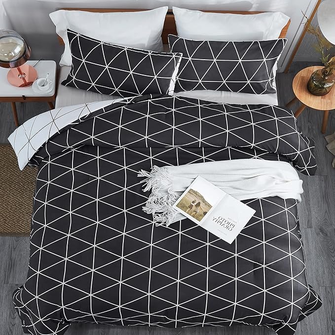Black & White Comforter Bed in a Bag King for Kids Adults, 3Pcs Reversible Geometric Bedding Set with 2 Pillow Shams for All Seasons (King,104x90inches) - LeafyLoom