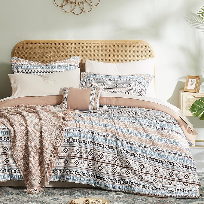 CASAAGUSTO Twin Comforter Set, 6 Pieces Terrcotta Boho Comforter Set, Microfiber Cozy Bohomian Bedding Set with Decor Pillow, Lightweight Breathable for All Seasons - LeafyLoom