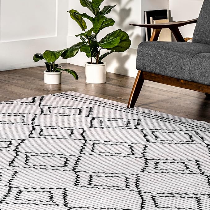 nuLOOM Leo Geometric Striped Machine Washable Ultra Thin Area Rug, 4' x 6', Ivory - LeafyLoom