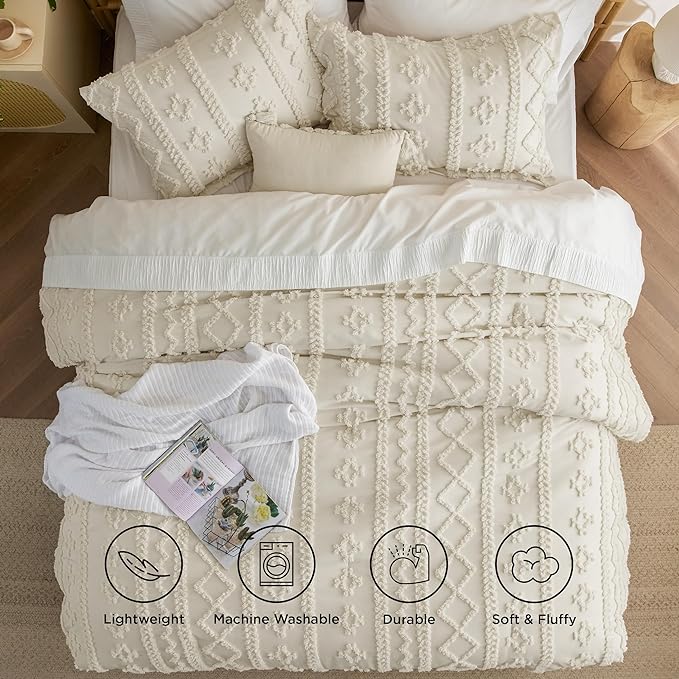 Bedsure Tufted Boho Comforter Set Queen - Dark Emerald Green Boho Bedding Comforter Set, 3 Pieces Farmhouse Shabby Chic Embroidery Bed Set, Soft Jacquard Comforter for All Seasons - LeafyLoom