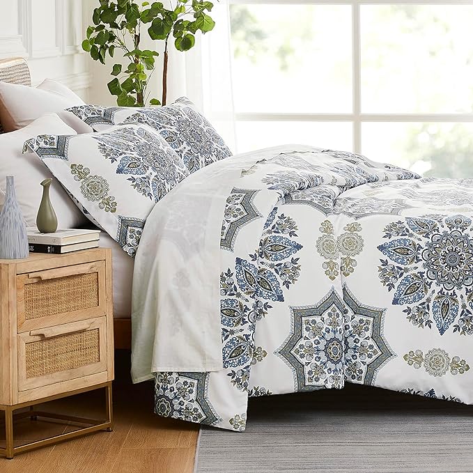 Southshore Fine Living, Inc. Oversized Full/Queen Comforter Bedding Set, Down Alternative Boho Bedspread, Paisley Floral Print Comforter, Full Size/Queen with 2 Matching Shams, Blue on White - LeafyLoom