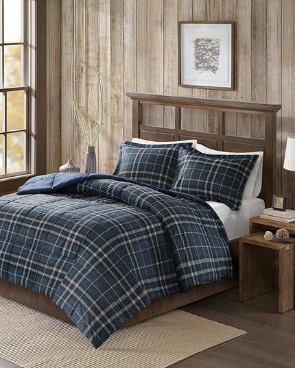 Woolrich Comforter Set, Cabin Lodge, Warm Cover for Colder Season, Modern Cottage-Inspired Down Alternative Ultra Soft Microfiber Bedding, Matching Sham, Plaid Navy King 3 Piece - LeafyLoom