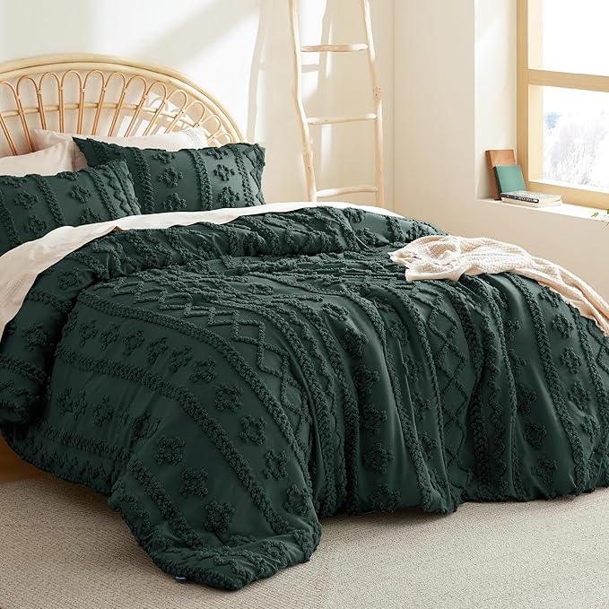 Bedsure Tufted Boho Comforter Set Queen - Dark Emerald Green Boho Bedding Comforter Set, 3 Pieces Farmhouse Shabby Chic Embroidery Bed Set, Soft Jacquard Comforter for All Seasons - LeafyLoom