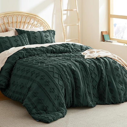 Bedsure Tufted Boho Comforter Set Queen - Dark Emerald Green Boho Bedding Comforter Set, 3 Pieces Farmhouse Shabby Chic Embroidery Bed Set, Soft Jacquard Comforter for All Seasons - LeafyLoom