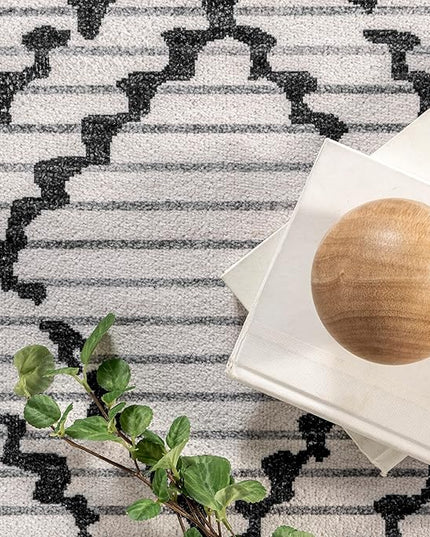 nuLOOM Leo Geometric Striped Machine Washable Ultra Thin Area Rug, 4' x 6', Ivory - LeafyLoom