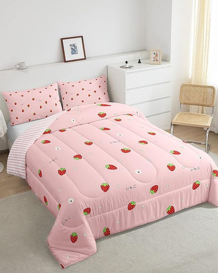 Kawaii Bedding, Pink Strawberry Decor Comforter Set Full, for Women Girls Kids Kawaii Room Decor, Cute Strawberry Duvet Set Reversible Cute Kawaii Strawberry Quilt Duvet Set with 2 Pillowcases - LeafyLoom