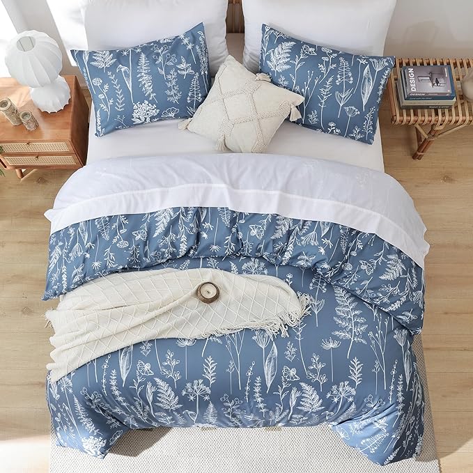 JANZAA Comforters Queen Size Queen Comforter Blue Bedding Cute Floral Bed Set, Lightweight Soft Botanical Flower Comforter and 2 Pillow Cases All Season - LeafyLoom