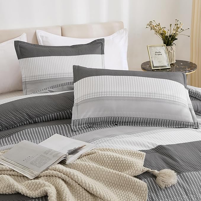 Litanika Queen Comforter Set Dark Grey - 3 Pieces Lightweight Fluffy Bedding Comforter Sets, All Season Down Alternative Comforter (1 Comforter, 2 Pillowcases) - LeafyLoom