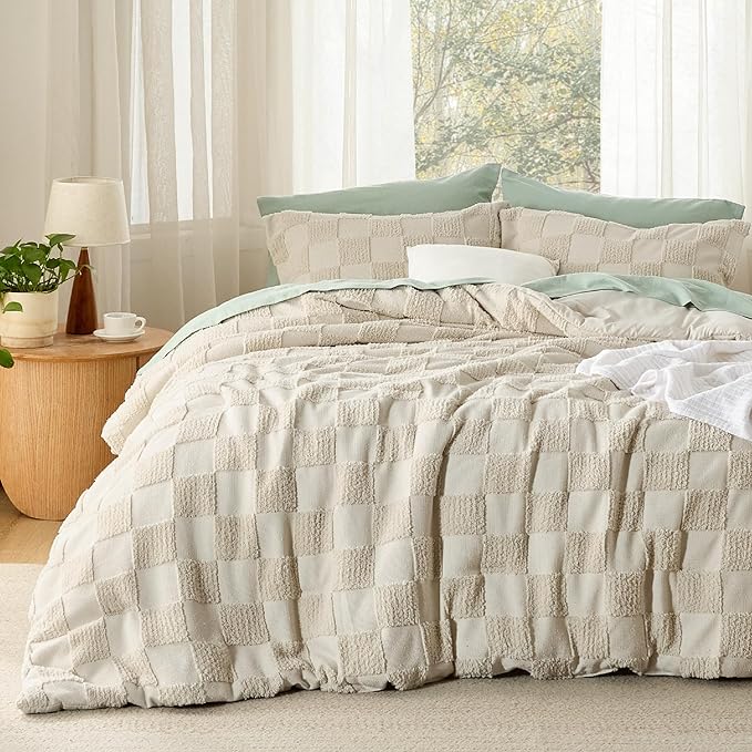 Bedsure Queen Size Comforter Set Beige, Boho Tufted Bedding Comforter Set, Checkered Farmhouse Shabby Chic Bed Set, 3 Pieces, 1 Plaid Geometric Comforter and 2 Pillow Shams - LeafyLoom
