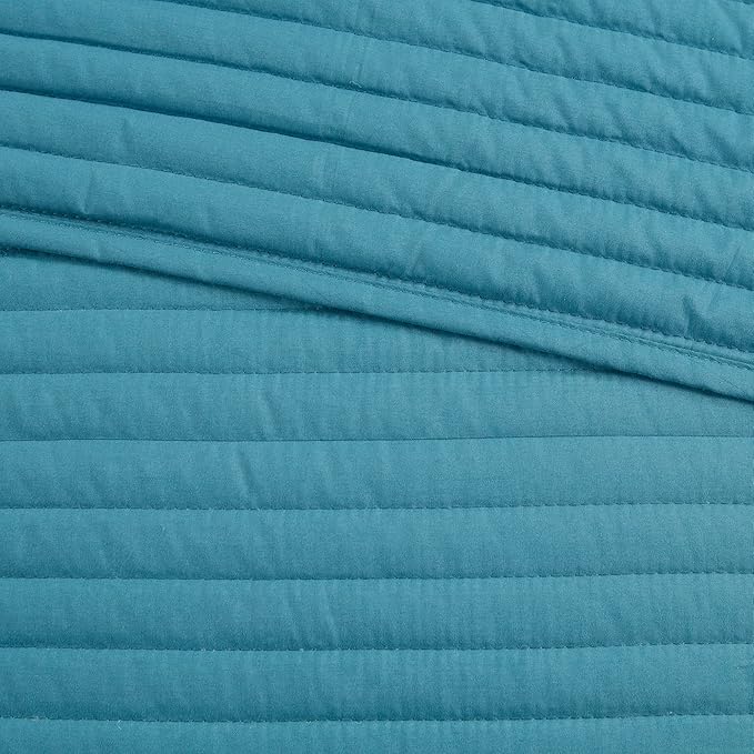 Madison Park Marina Comforter Quilt Combo Set - Modern Luxury Design, All Season Down Alternative Bedding, Matching Shams, Decorative Pillows, Full/Queen(90"x90"), Aqua 8 Piece - LeafyLoom