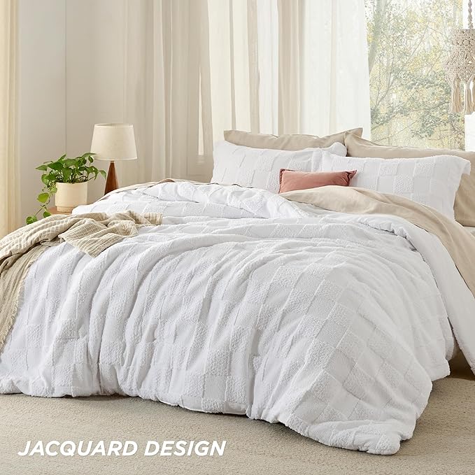 Bedsure King Size Comforter Set White, Boho Tufted Bedding Comforter Set, Checkered Farmhouse Shabby Chic Bed Set, 3 Pieces, 1 Plaid Geometric Comforter and 2 Pillow Shams - LeafyLoom