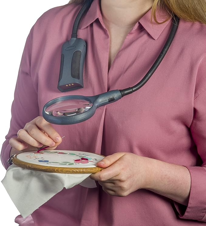 Carson BoaMag 2.5x LED Lighted Flexible Neck Magnifier and Flashlight (SM-22) - LeafyLoom