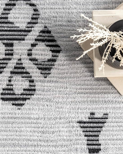 nuLOOM Celesta Bohemian Trellis Machine Washable Ultra Thin Runner Rug, 2' 6" x 8', Ivory - LeafyLoom