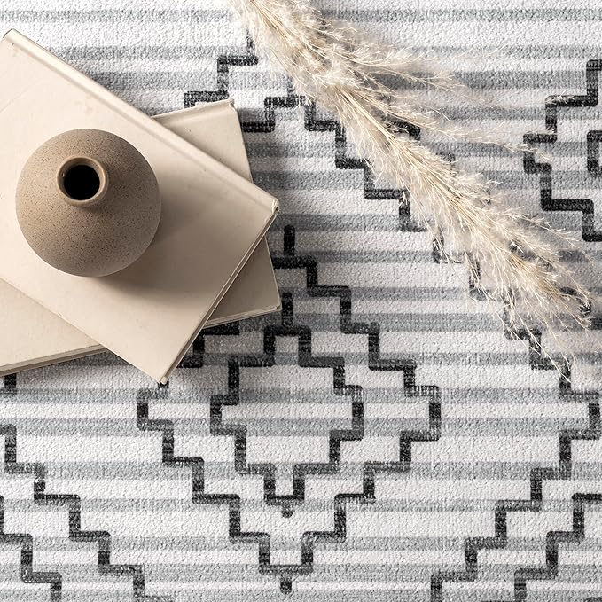 nuLOOM Bonny Diamond Striped Machine Washable Ultra Thin Area Rug, 4' x 6', Ivory - LeafyLoom