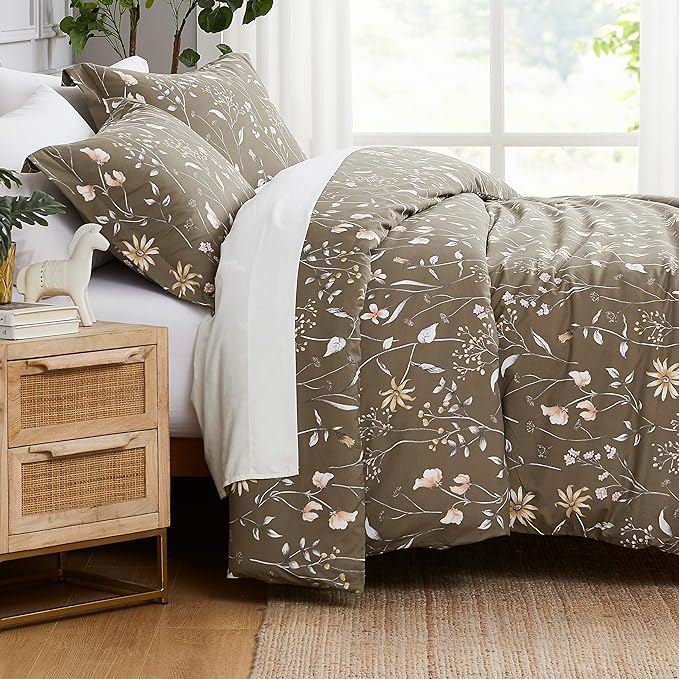 Southshore Fine Living, Inc. Twin Comforter Set, Down Alternative All-Season Floral Comforter with Matching Pillow Sham, Soft Microfiber Bedspread for Twin or Twin XL Bed, Secret Meadow Brown - LeafyLoom