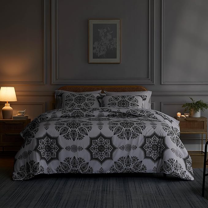 Southshore Fine Living, Inc. Oversized Full/Queen Comforter Bedding Set, Down Alternative Boho Bedspread, Paisley Floral Print Comforter, Full Size/Queen with 2 Matching Shams, Grey on White - LeafyLoom