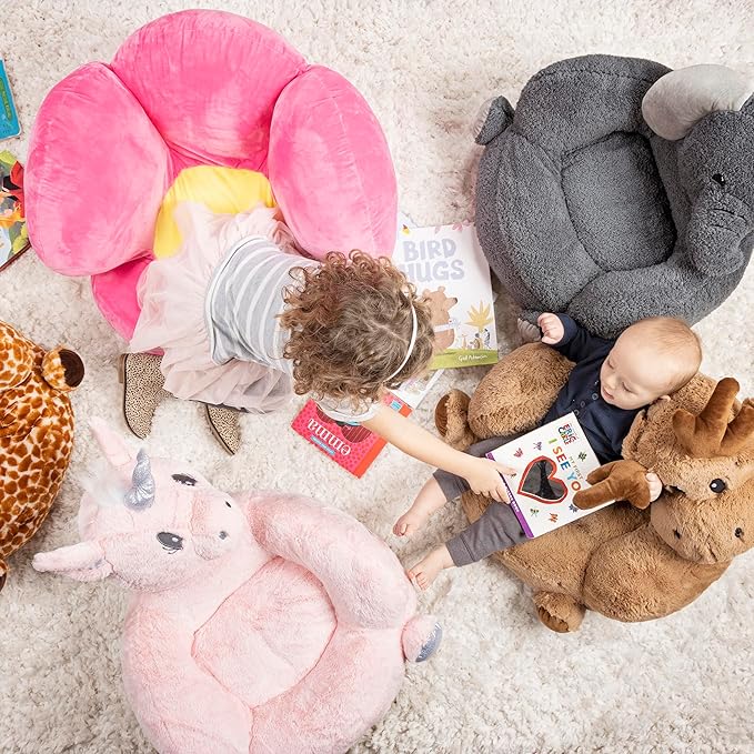 Trend Lab Giraffe Toddler Chair Plush Character Kids Chair Comfy Furniture Pillow Chair for Boys and Girls, 21 x 19 x 19 inches - LeafyLoom