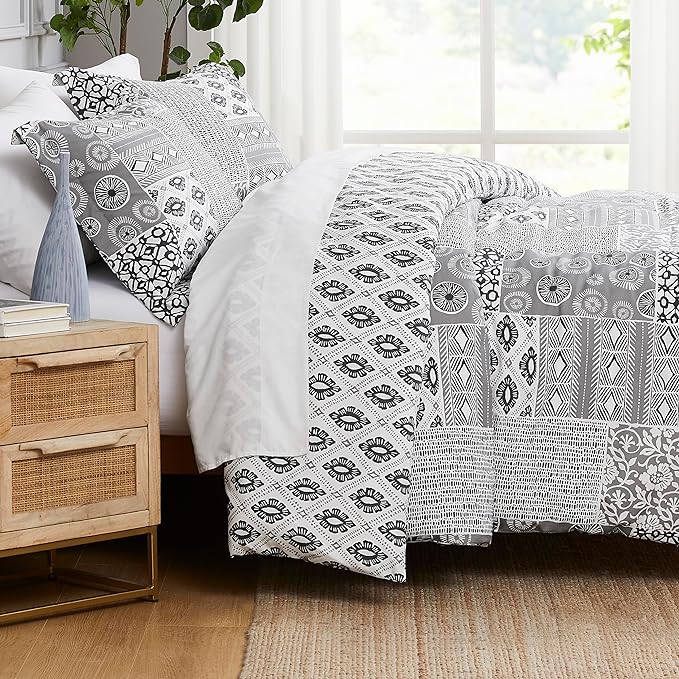 Southshore Fine Living, Inc. Full/Queen Size Comforter Bedding Set with Pillow Shams, Reversible Global Patchwork Quilt is 2 Colors in 1 - Alternative Down Comforter Queen/Full, Grey & White - LeafyLoom