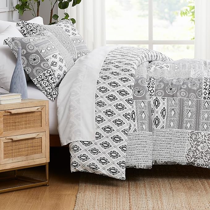 Southshore Fine Living, Inc. King Size Comforter Set with 2 Pillow Shams, Reversible Global Patchwork Quilt is 2 Colors in 1 - Alternative Down Comforter King/Cal King, Ultra Soft, Grey & White - LeafyLoom