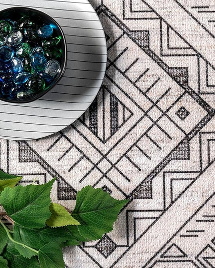 nuLOOM Malena Tribal Bordered Machine Washable Ultra Thin Area Rug, 6' x 9', Light Grey - LeafyLoom