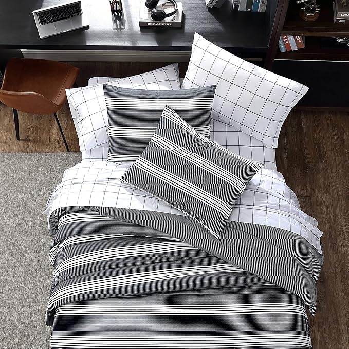 Nautica- King Comforter Set, Reversible Bedding with Matching Sham(s), Casual Home Decor (Craver Black, King) - LeafyLoom