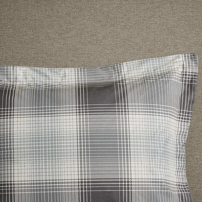 Woolrich Comforter Set, Cabin Lodge, Warm Cover for Colder Season, Modern Cottage-Inspired Down Alternative Ultra Soft Microfiber Bedding, Matching Sham, Plaid Grey King 3 Piece - LeafyLoom