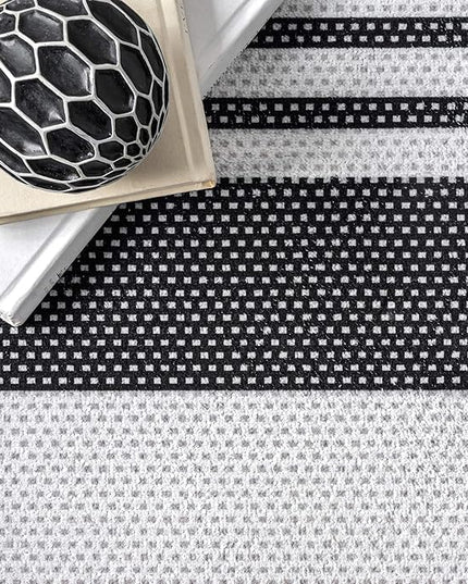 nuLOOM Lena Machine Washable Striped Ultra Thin Area Rug, 3' x 5', Grey - LeafyLoom